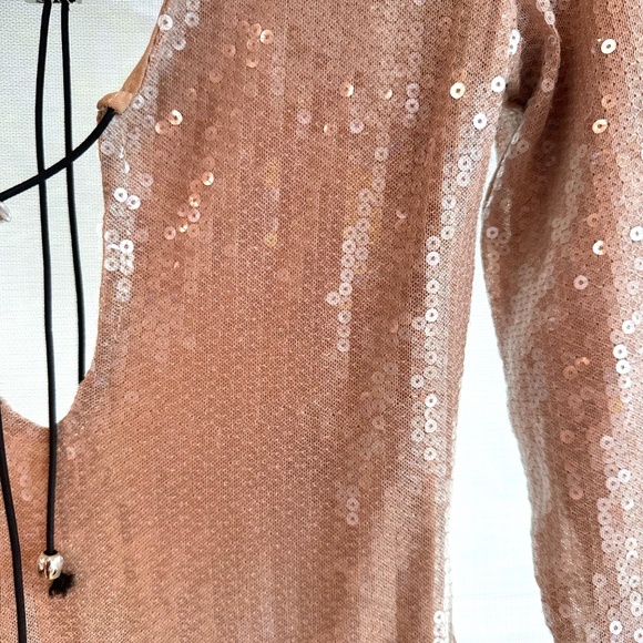 BNWT! YOJANI BOUTIQUE Maya Nude Sequin Dress - Beige "Hailey Bieber"  Size Small - Picture 9 of 12